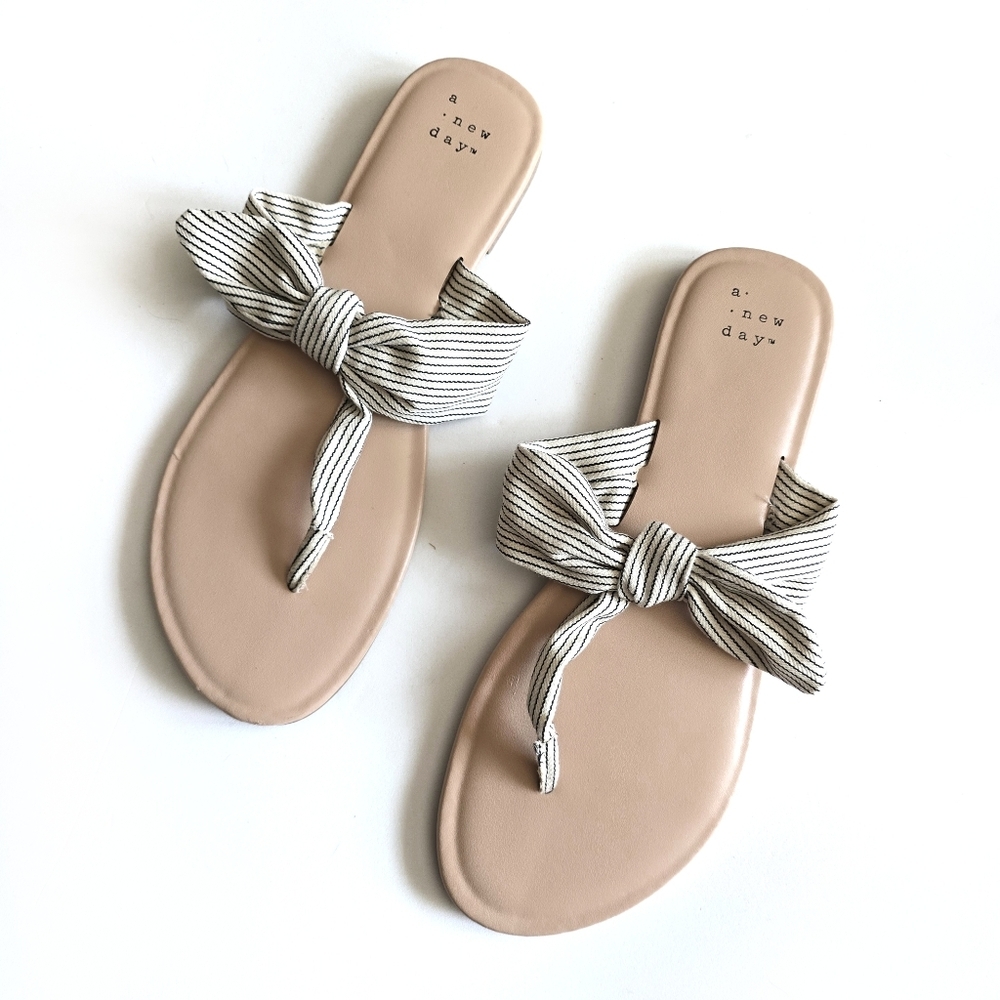 A New Day Stripe Bow Tie Fabric Sandals Size 8.5